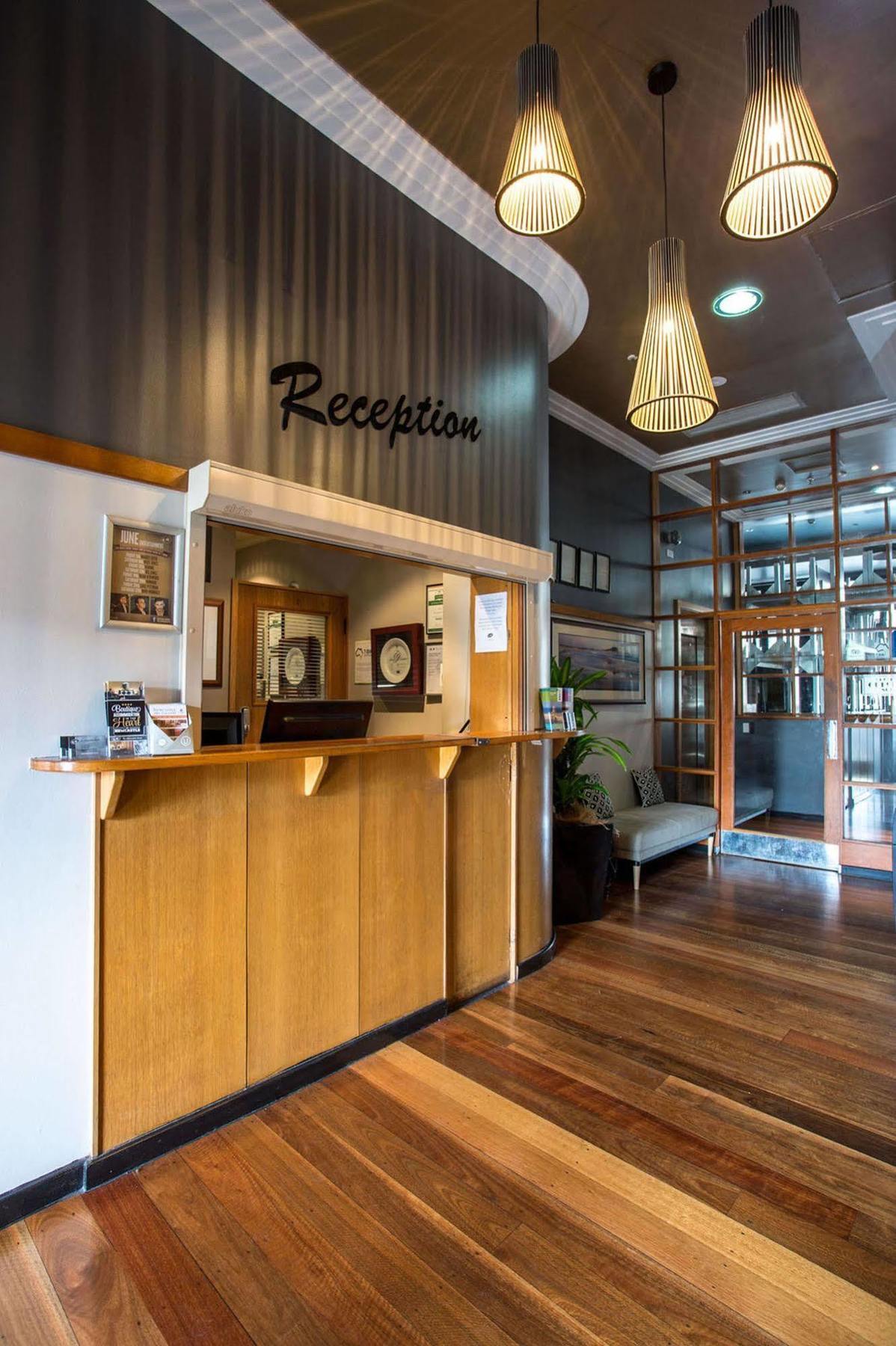 Clarendon Hotel นิวแคสเซิล ภายนอก รูปภาพ